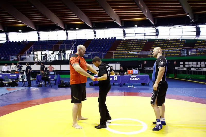 Alessandro Frezza durante un combattimento